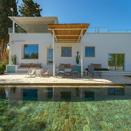 Вилла Trullo Turchese Fabiola Челье-Мессапика Экстерьер фото